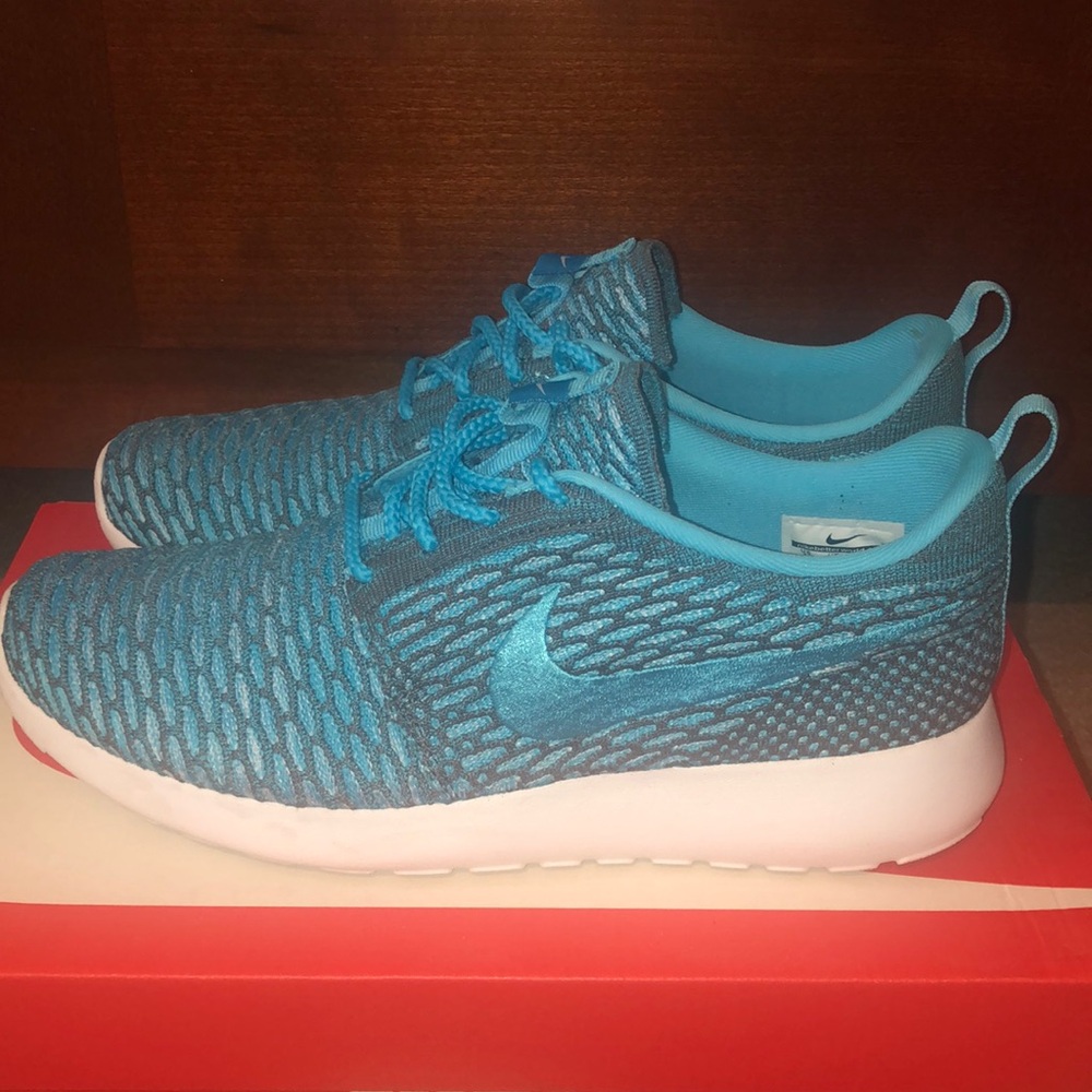 Womens Rosherun flyknit